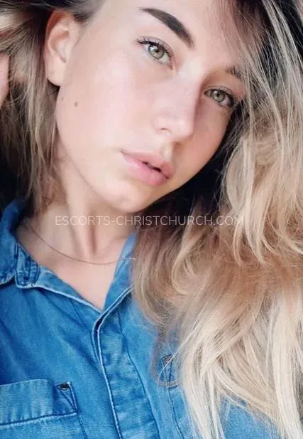 Photo of Nieves - escort girl in Christchurch 5